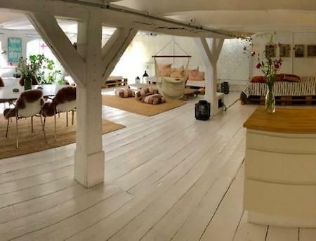 A Charming And Beautiful Oasis In The Heart Of Copenhagen Apartment Exterior photo